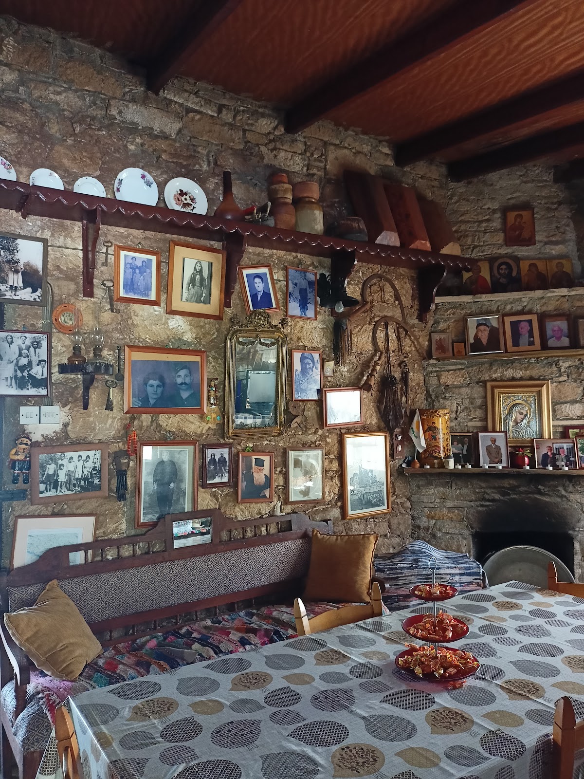 תמונה עבור Taverna Mylos