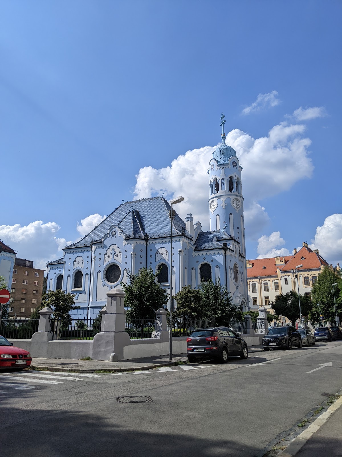 הכנסייה הכחולה – כנסיית אליזבת הקדושה (Blue Church)