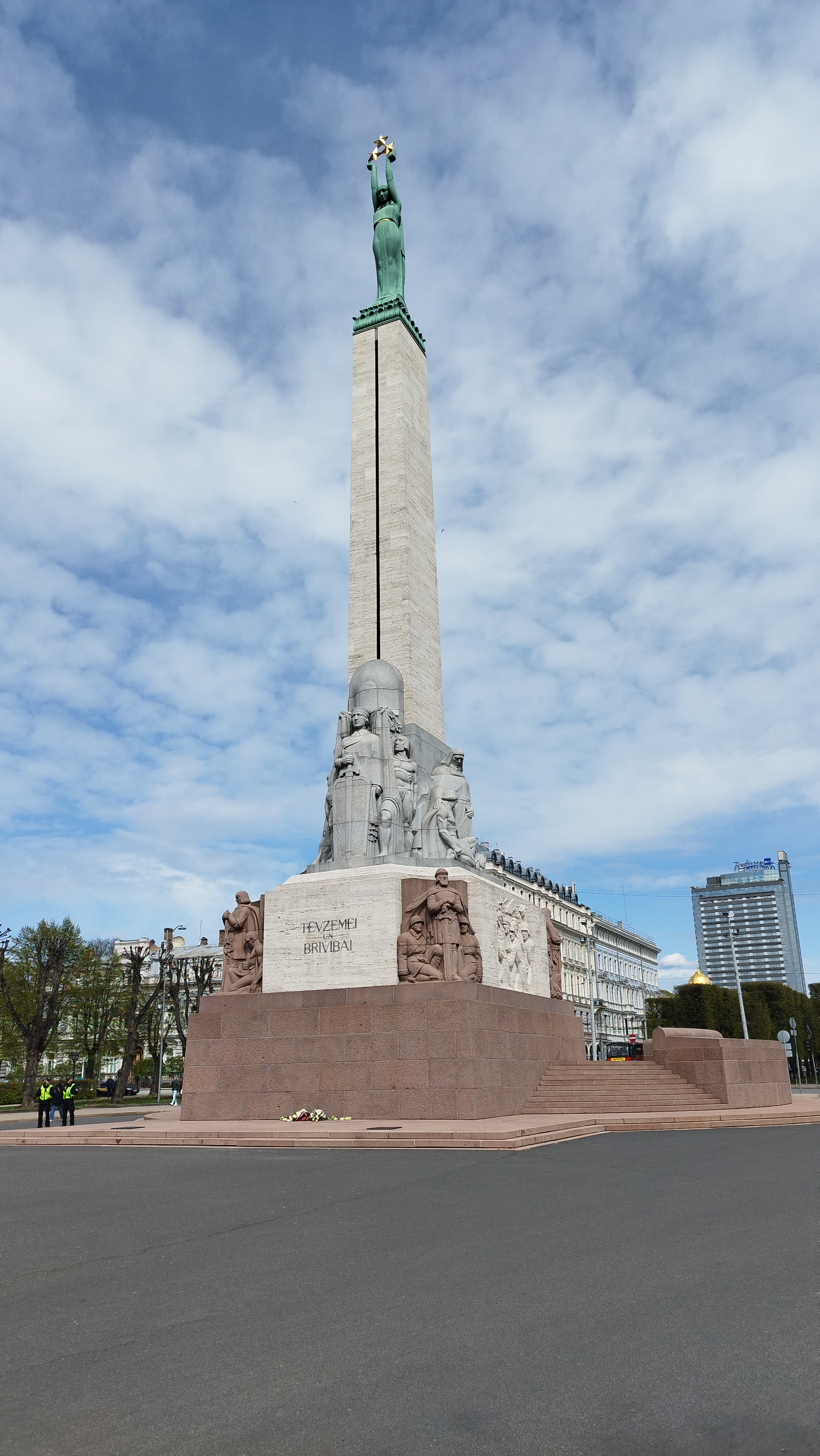 Памятник Свободы