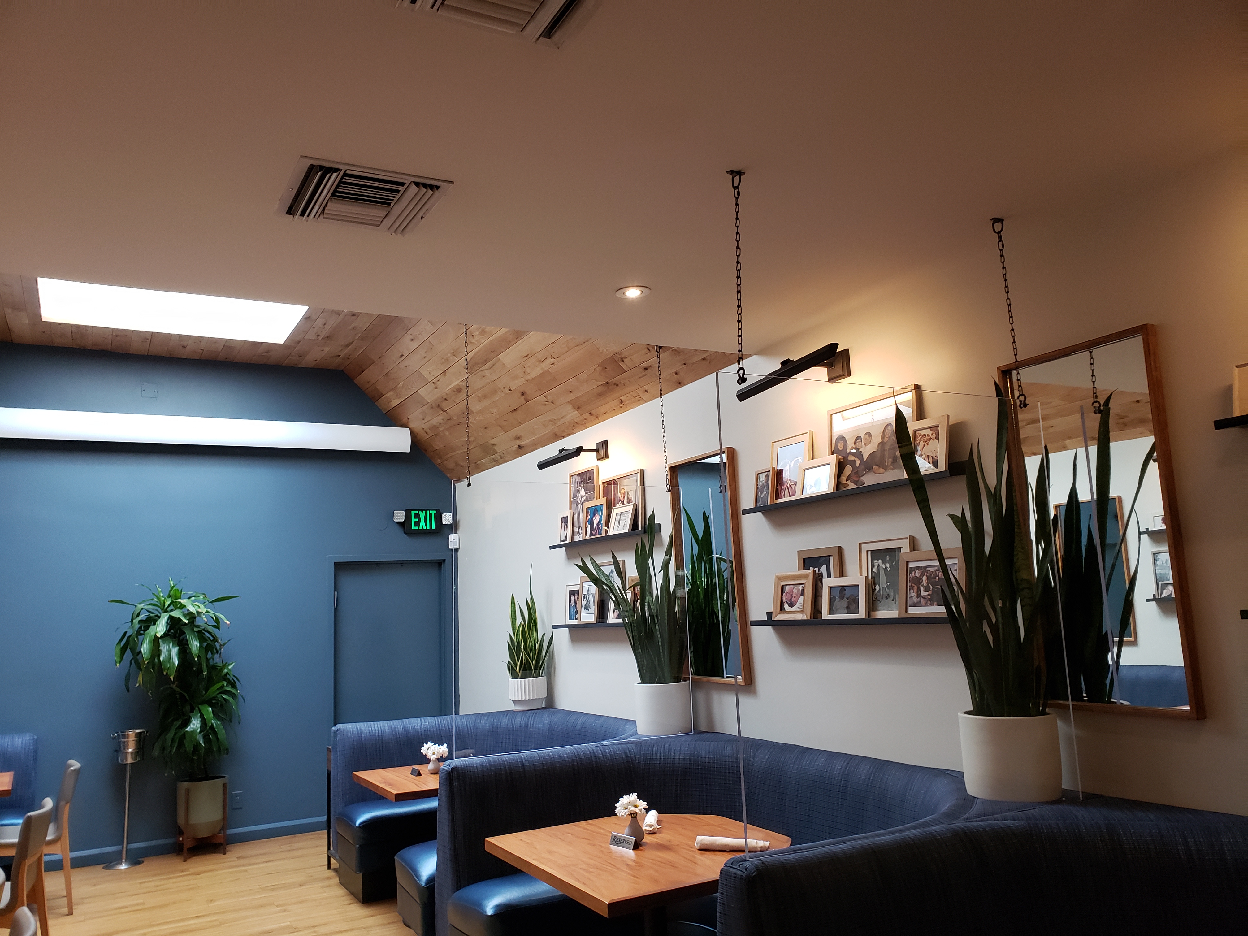 תמונה עבור Milky Way Restaurant & Kosher Suites