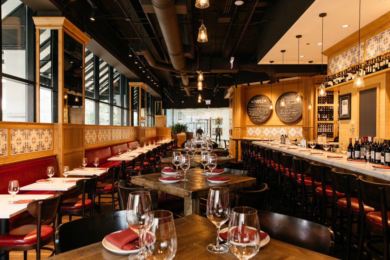 תמונה עבור The Purple Pig (Chicago)