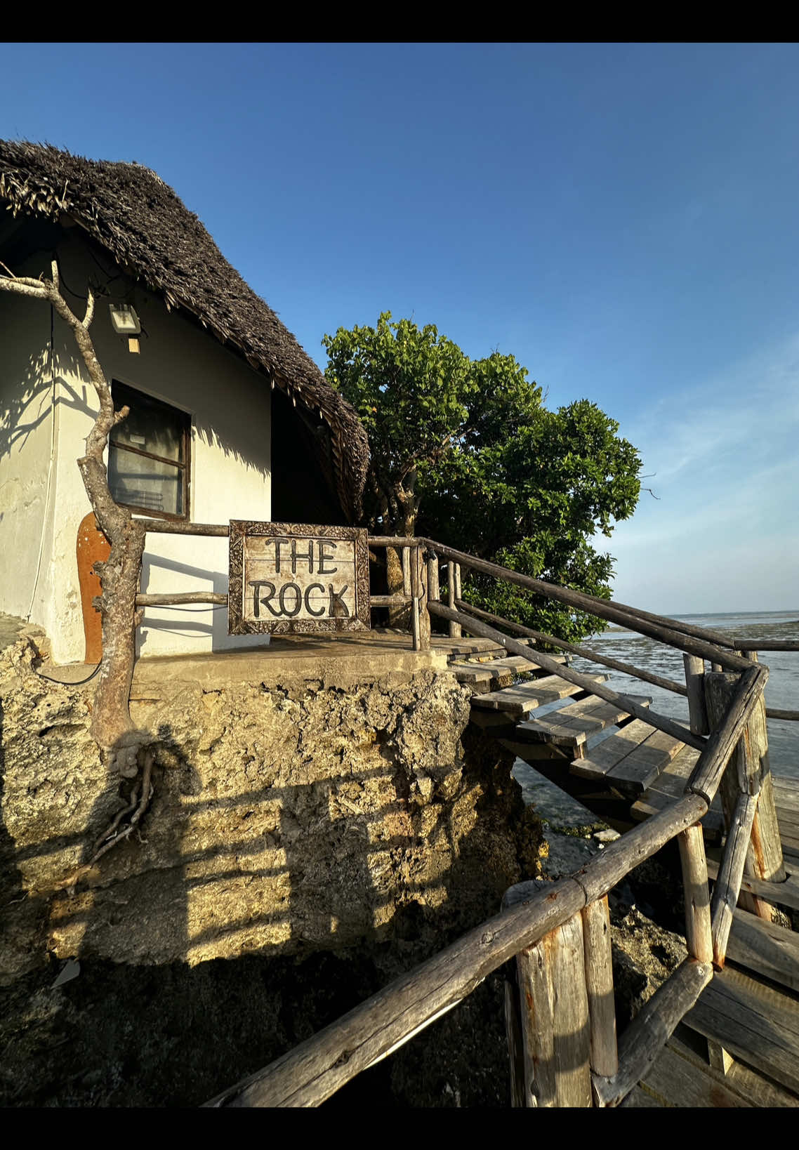The Rock Restaurant Viewpoint, Pingwe