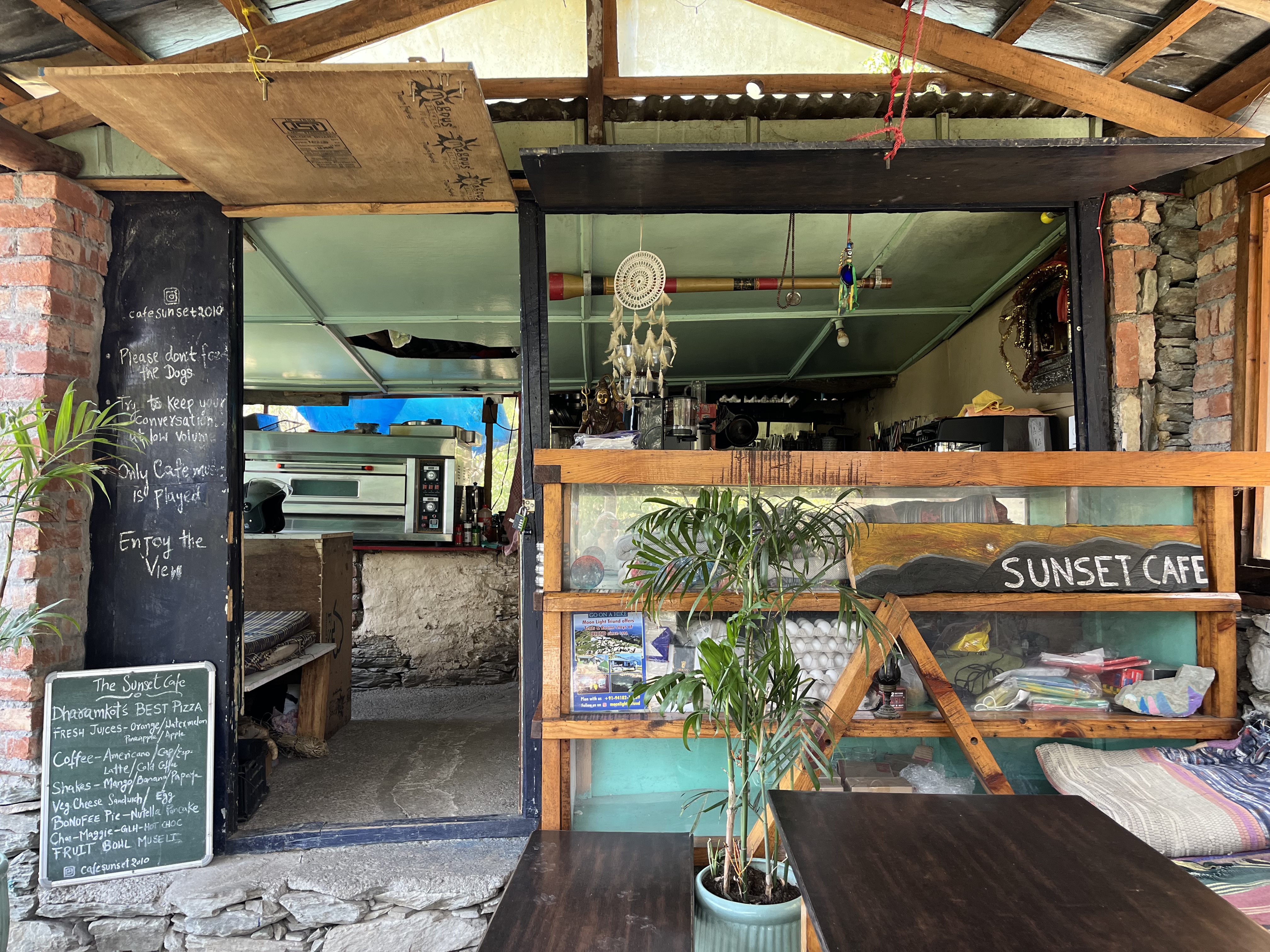 תמונה עבור Hangout – Rooftop Bar & Restaurant