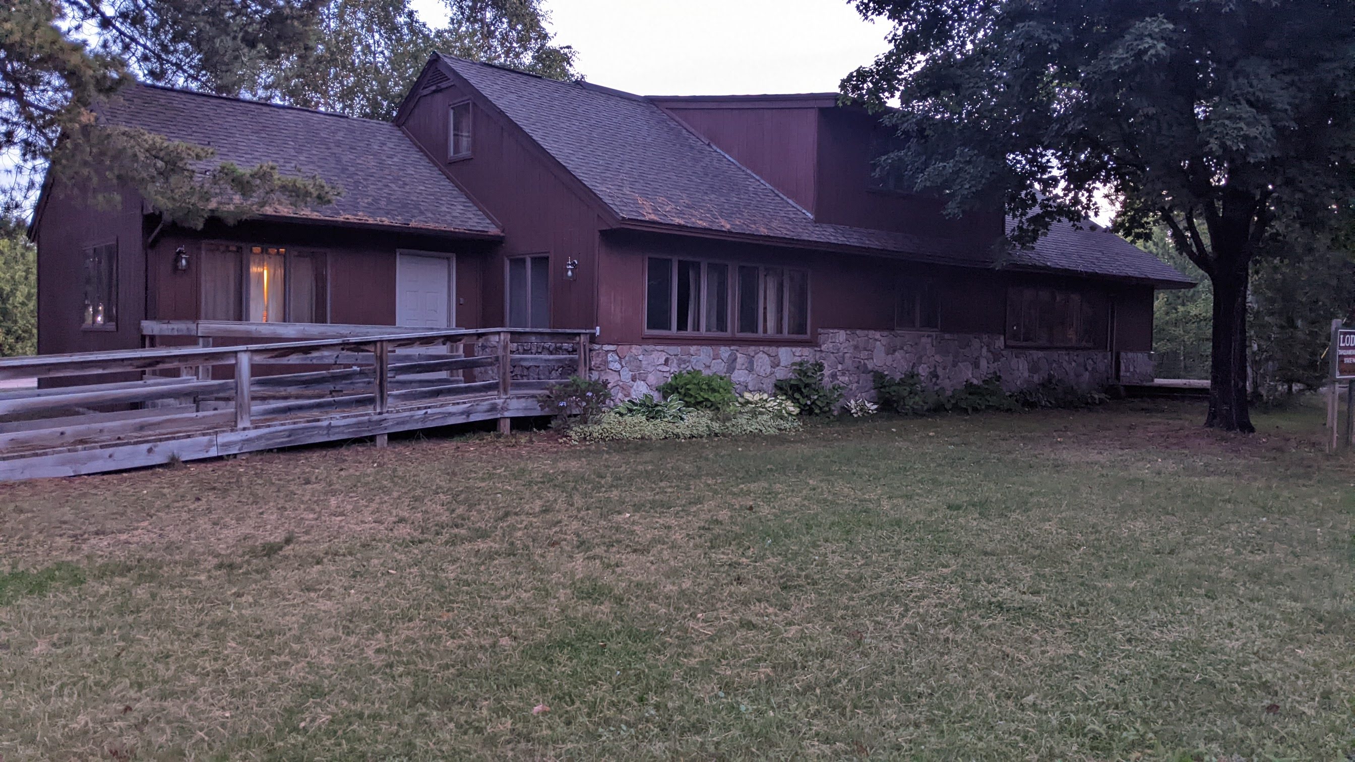 Picture for Tahquamenon Falls Lodge