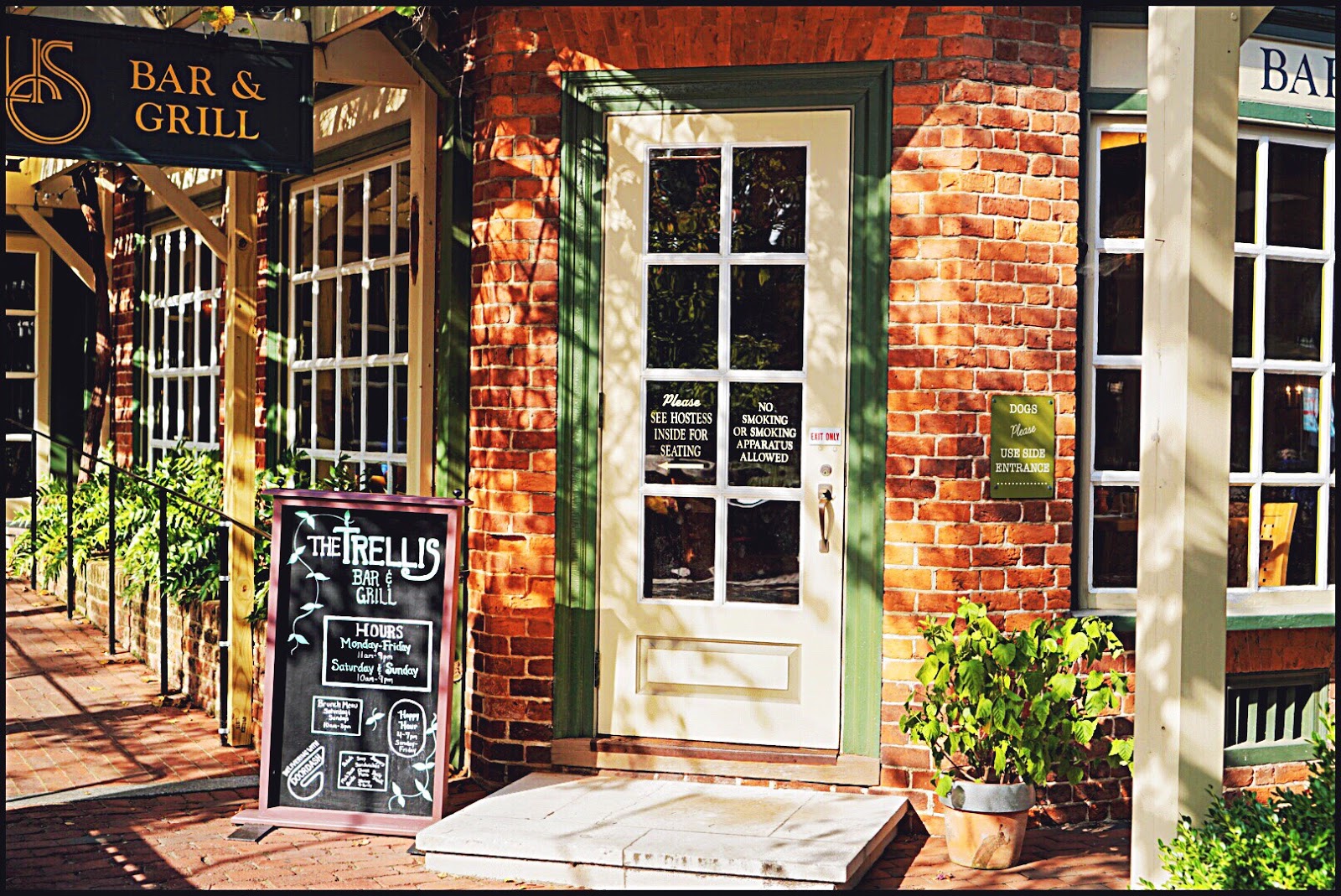 Picture for The Trellis Bar and Grill