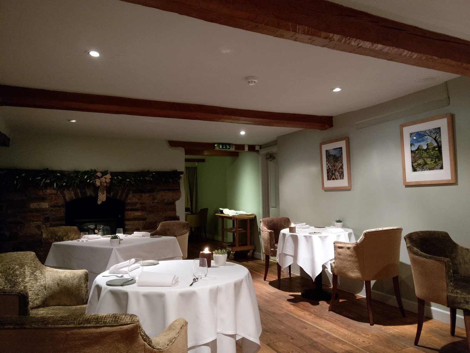 תמונה עבור The Whitebrook Restaurant with Rooms