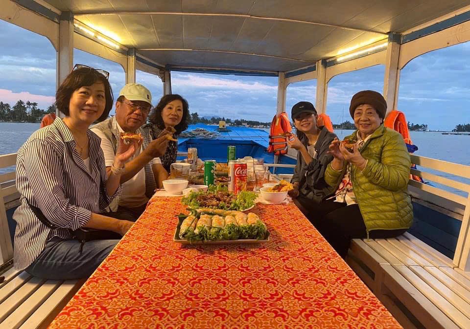 סיור סירה על נהר טוראנ (Thu Bon River Boat Rides)