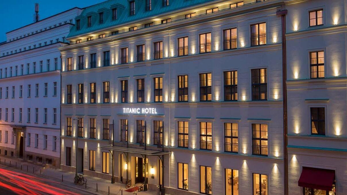 תמונה עבור Titanic Gendarmenmarkt Berlin