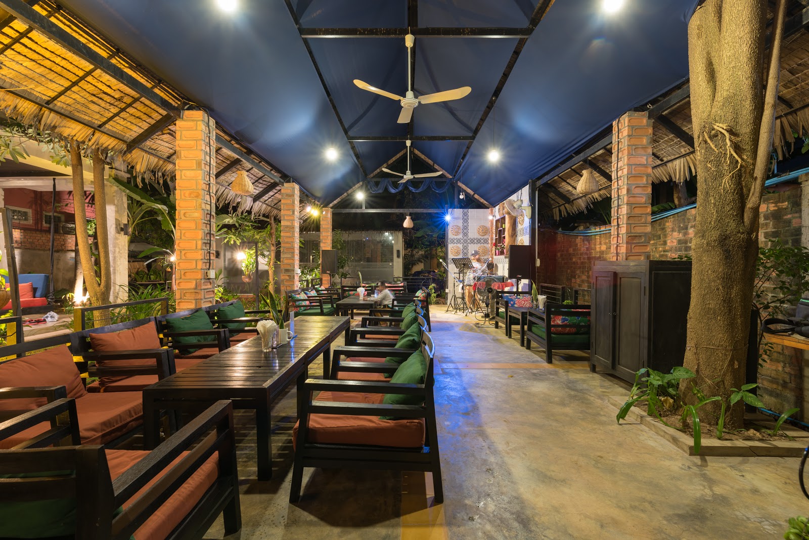 תמונה עבור Treehouse Restaurant