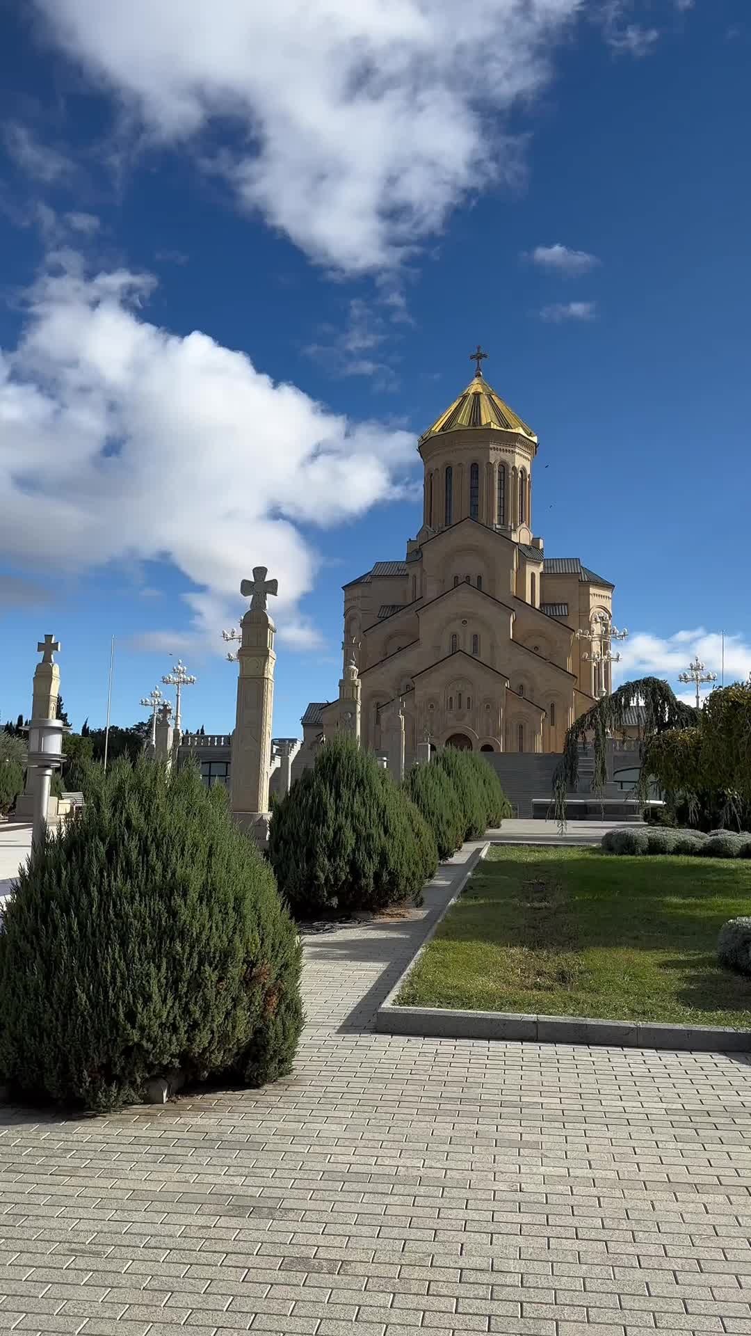 Цминда Самеба (Троицкая церковь)