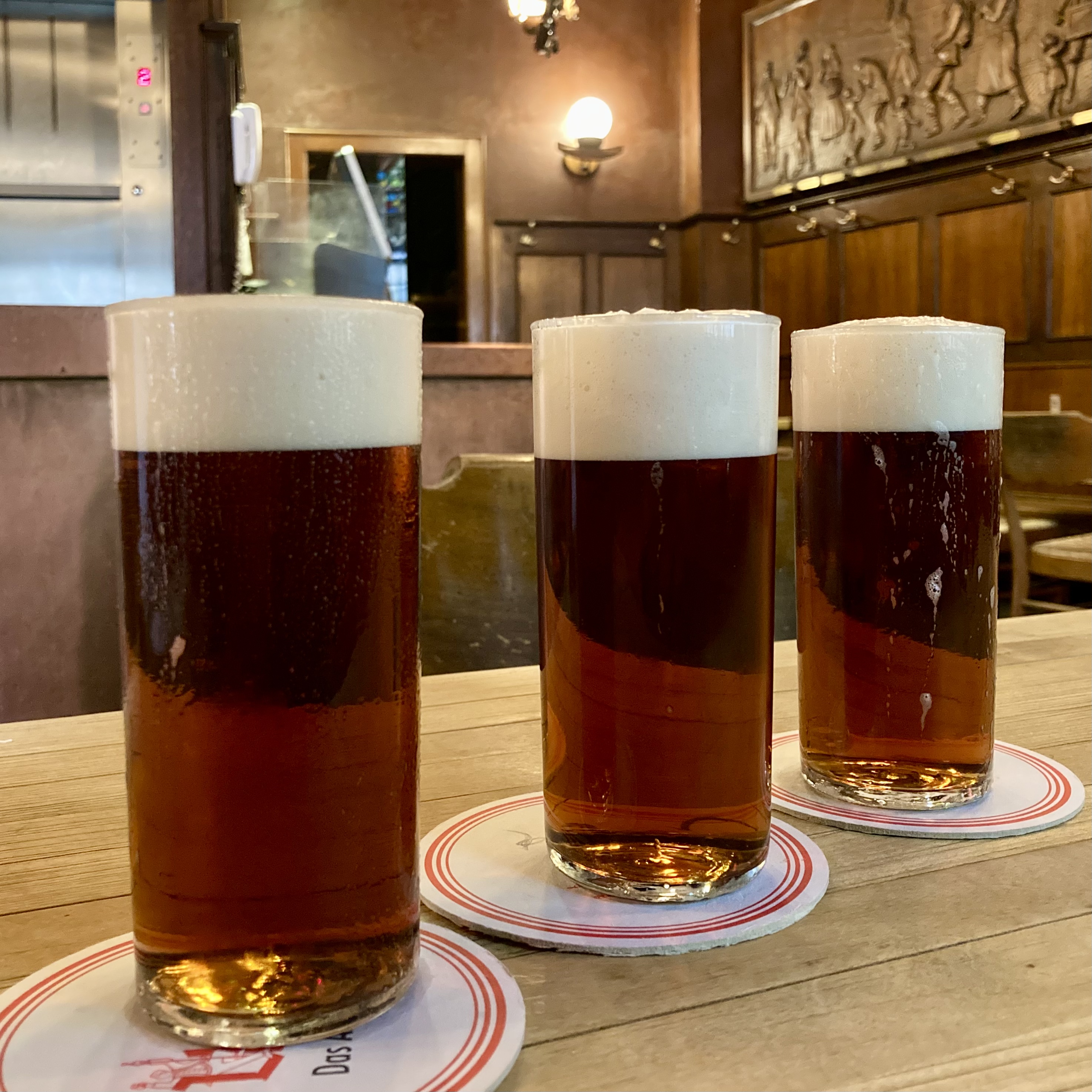 תמונה עבור Zum Uerige (קלן)