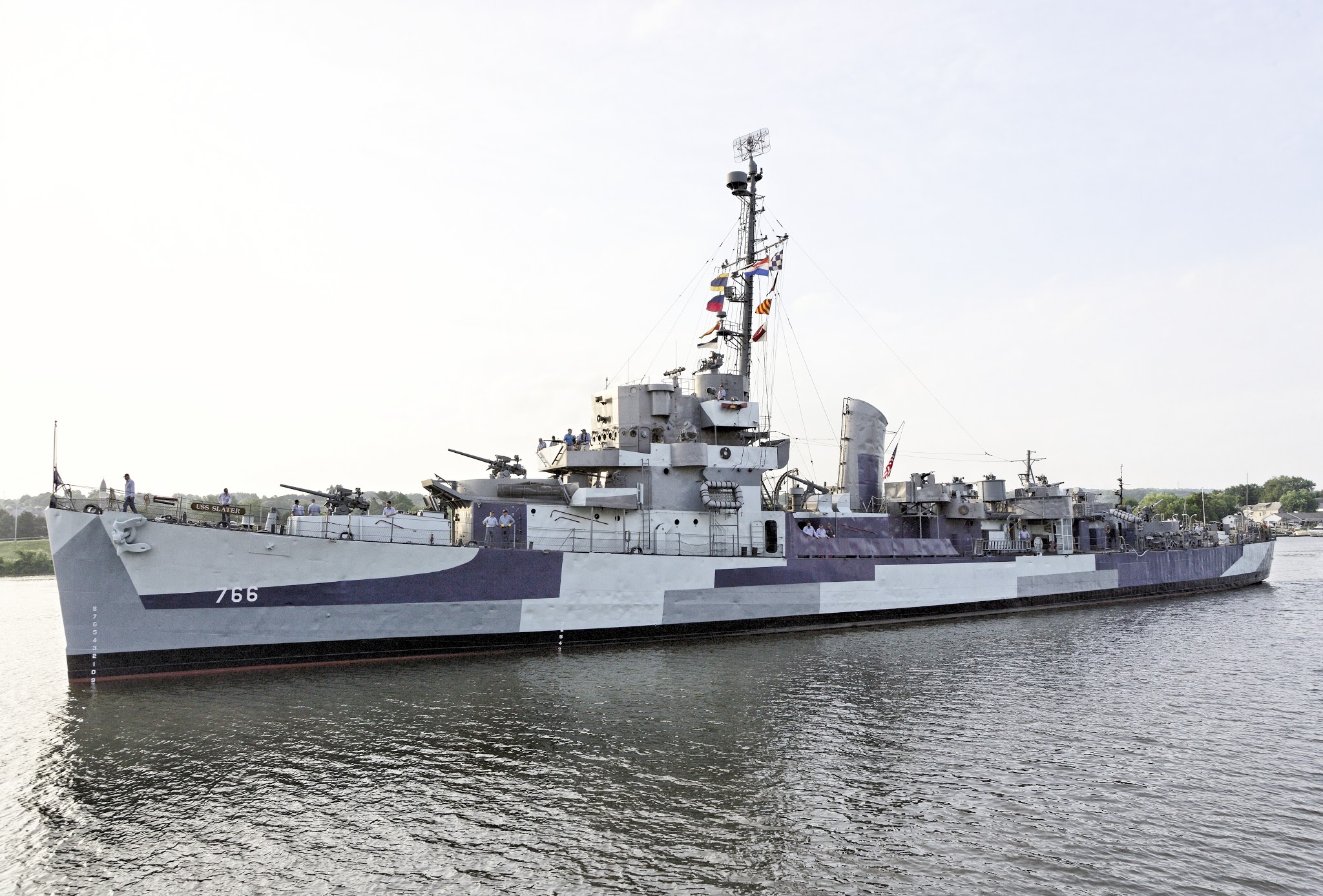 USS Slater DE-766