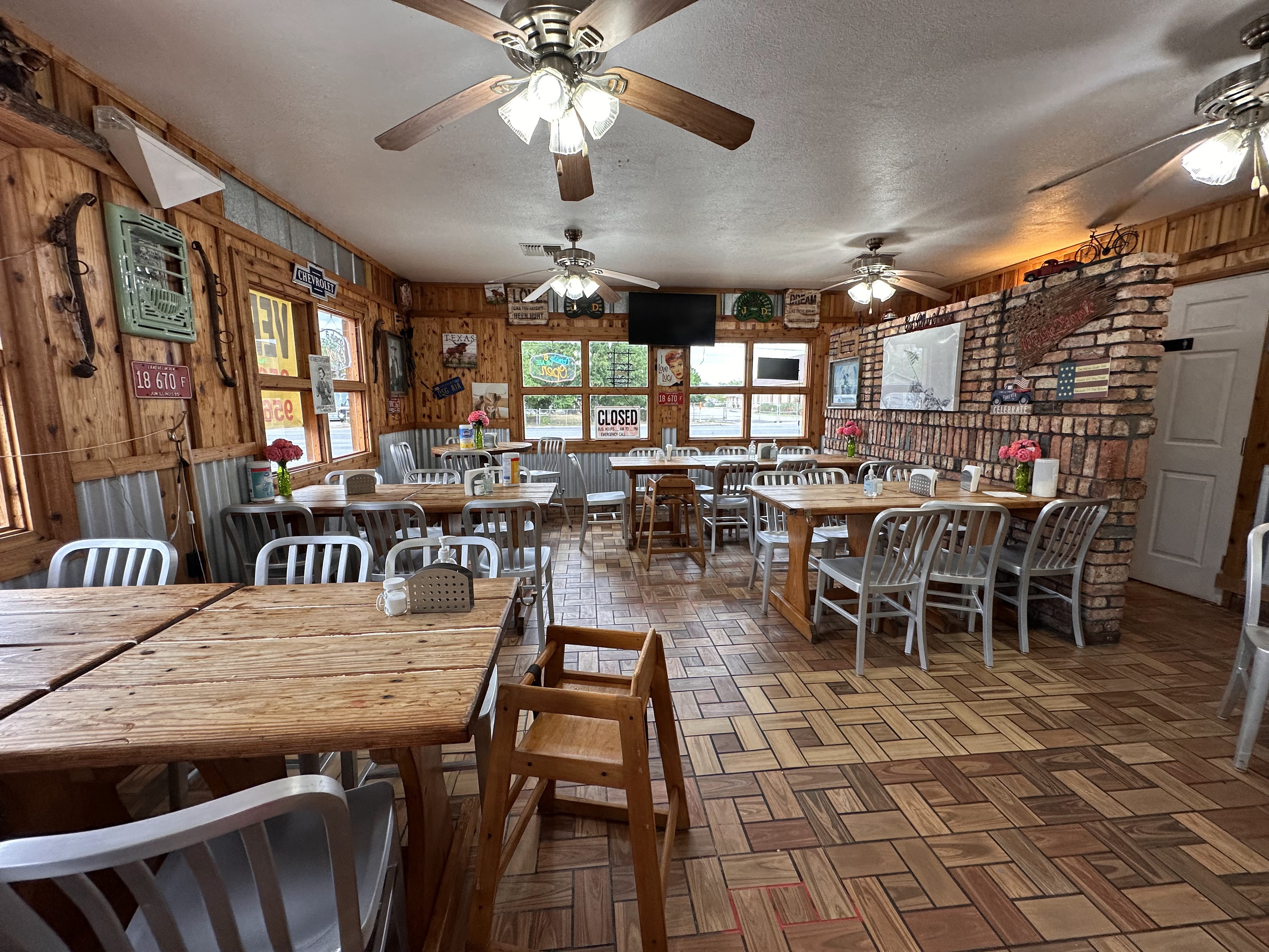 Picture for Vera's Backyard Bar-B-Que (Brownsville)