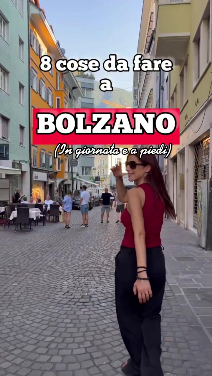 Via dei Portici (Laubengasse)