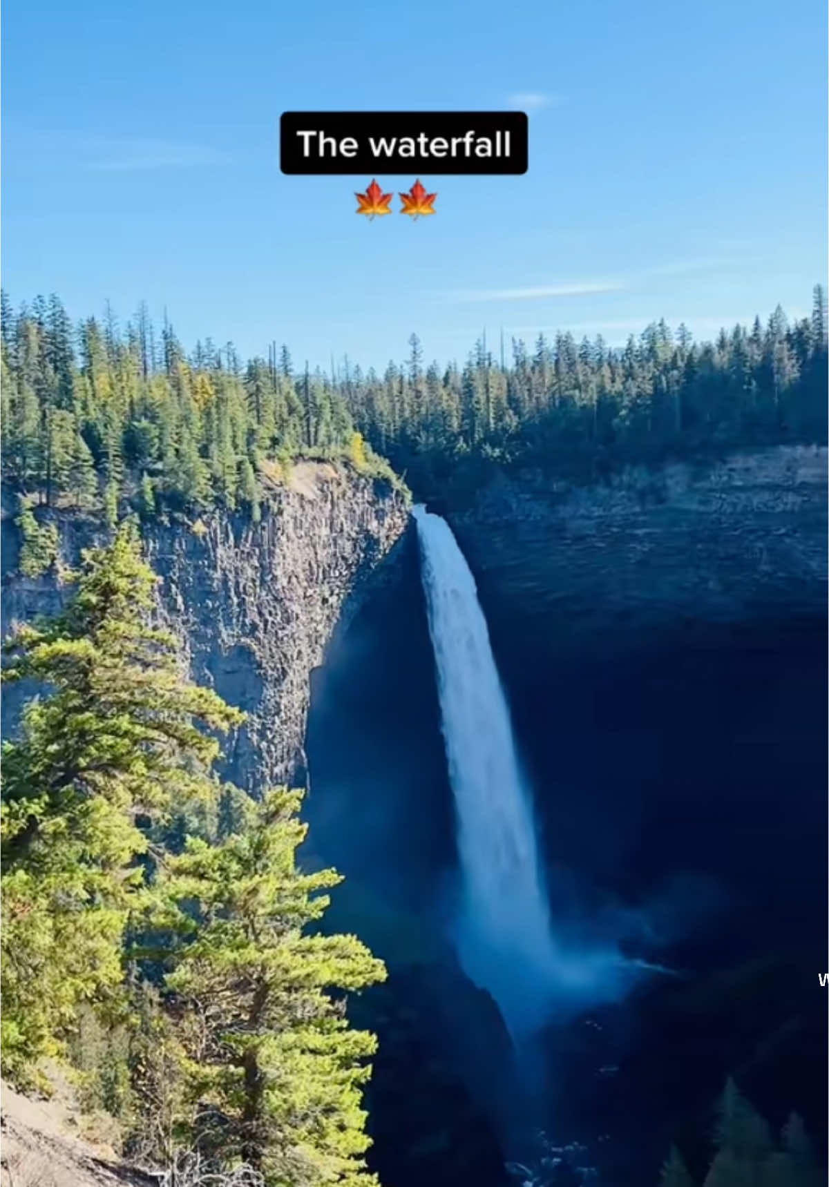 Wells Gray Provincial Park - Helmcken Falls