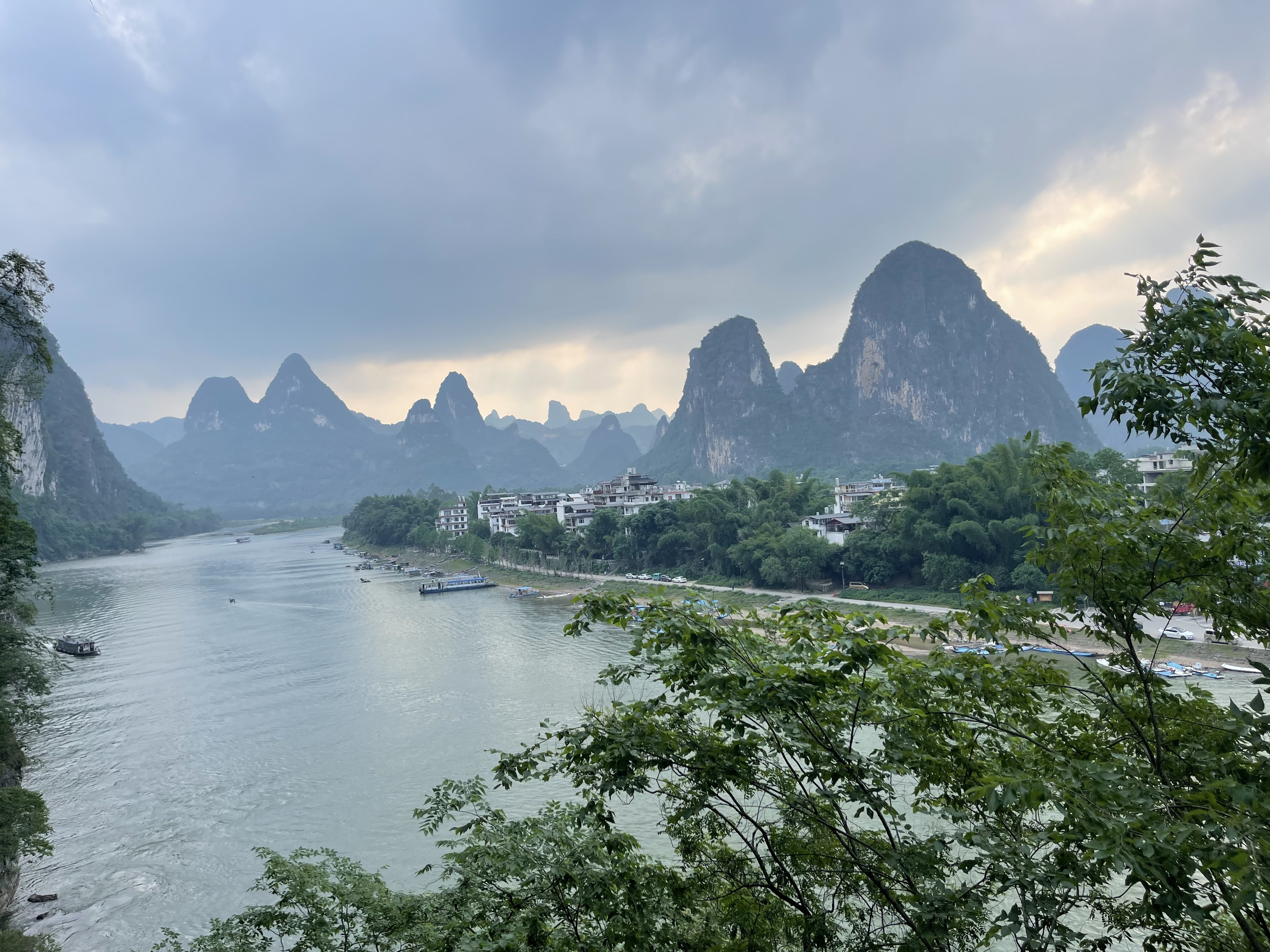 Xingping Ancient Town (Яншо)
