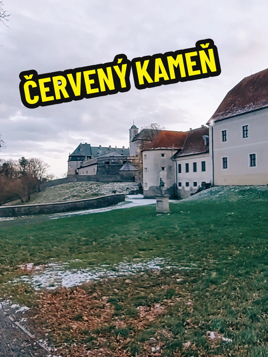 Замок Червены Камень