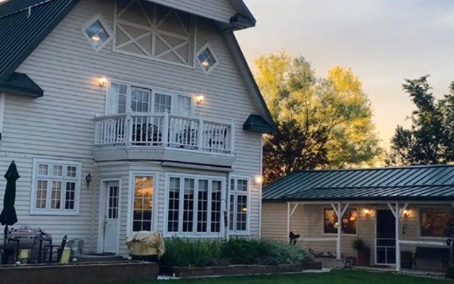 Picture for Barn Anew Bed and Breakfast