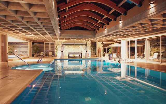 תמונה עבור Cacique Inacayal Lake & Spa Hotel