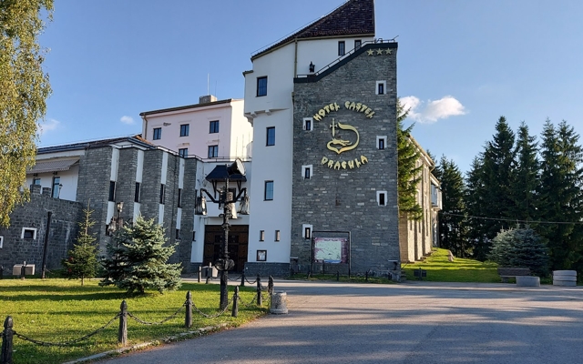 תמונה עבור Castel Dracula Hotel