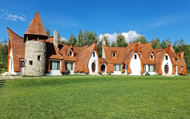 תמונה עבור Castelul de Lut Valea Zanelor