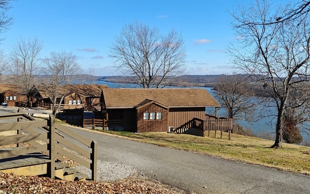 Picture for Cave-In-Rock State Park Lodge