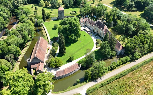 תמונה עבור Château de Vault de Lugny (Vault-de-Lugny, near Chablis)