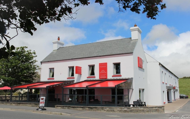 תמונה עבור The Cliffs of Moher Hotel