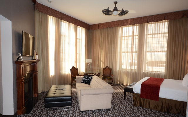 Picture for Des Lux Hotel (Des Moines, IA)