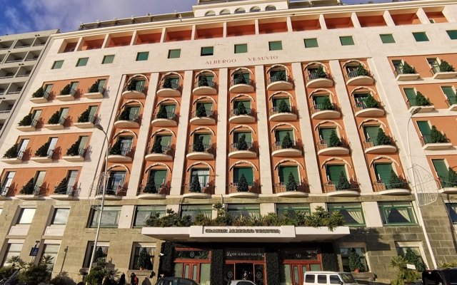 תמונה עבור Grand Hotel Vesuvio