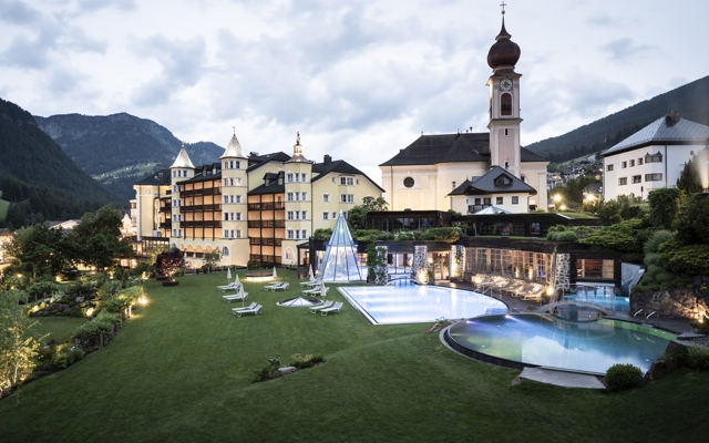 תמונה עבור ADLER Spa Resort Dolomiti