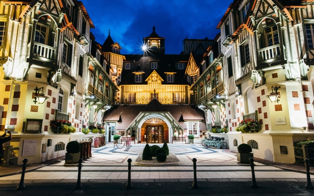 תמונה עבור Hôtel Barrière Le Normandy Deauville