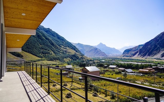 תמונה עבור Kazbegi Chalet
