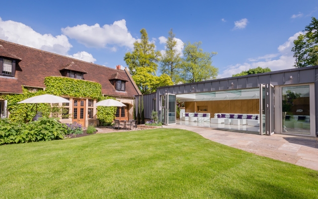 תמונה עבור Le Manoir aux Quat’Saisons