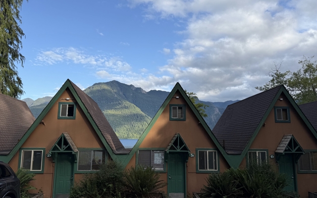 תמונה עבור Log Cabin Resort