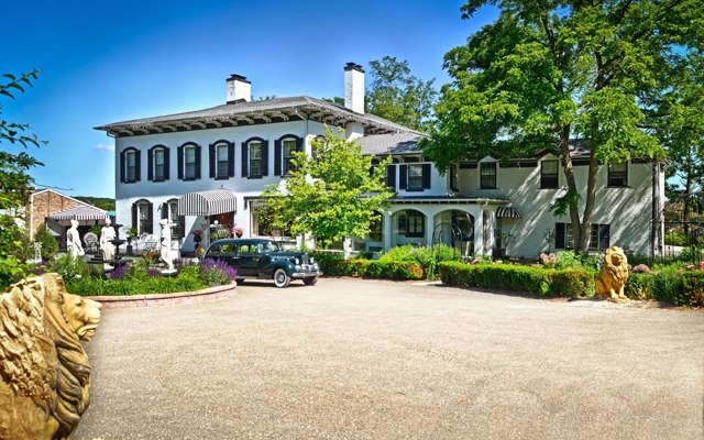 Picture for Maxwell Mansion