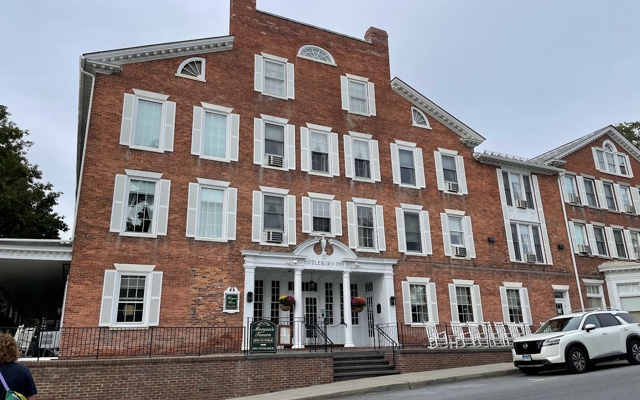 Picture for Middlebury Inn