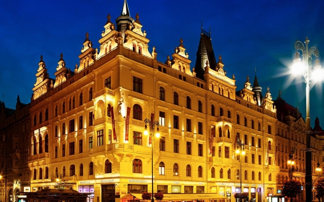 תמונה עבור Hotel Kings Court Prague