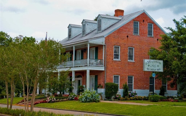 Picture for Old Castillo Bed & Breakfast