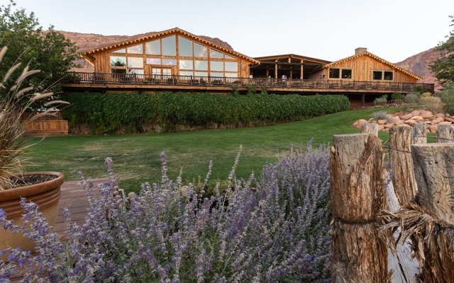 תמונה עבור Red Cliffs Lodge (Moab area)