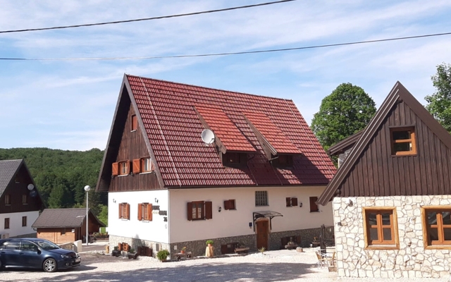 תמונה עבור Rustic Lodge Plitvice