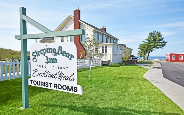 Picture for Glen Arbor Inn (near Sleeping Bear Dunes)