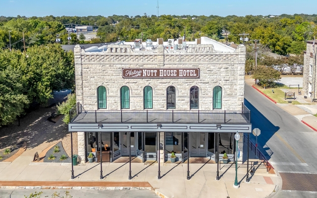Picture for Granbury’s Historic Nutt House Hotel