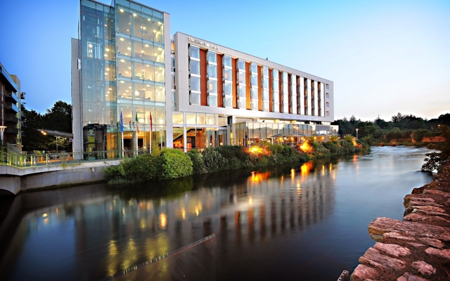 תמונה עבור The River Lee Hotel