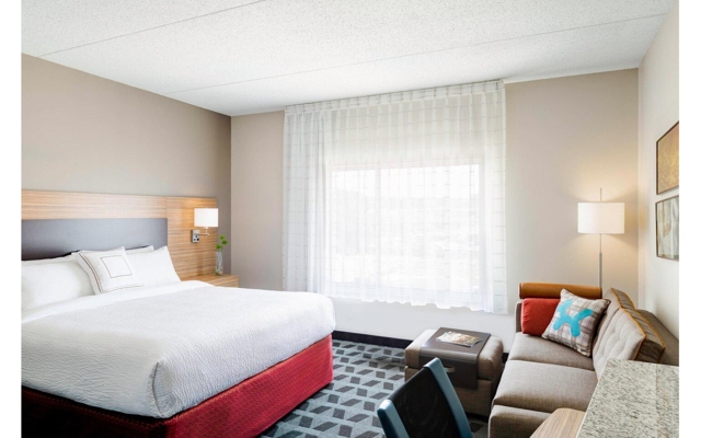 Picture for Courtyard by Marriott Medicine Hat