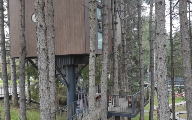תמונה עבור Plitvice Lakes Treehouse