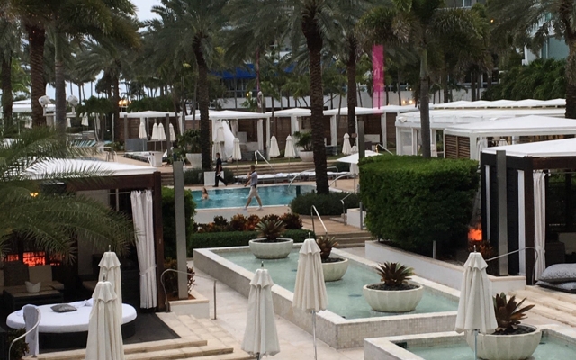 תמונה עבור Fontainebleau Miami Beach