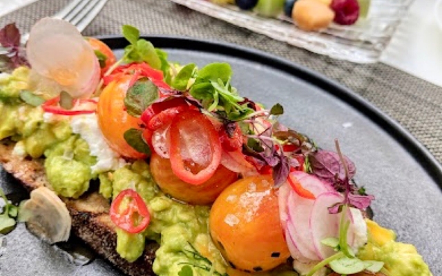 תמונה עבור The Hazelton Hotel