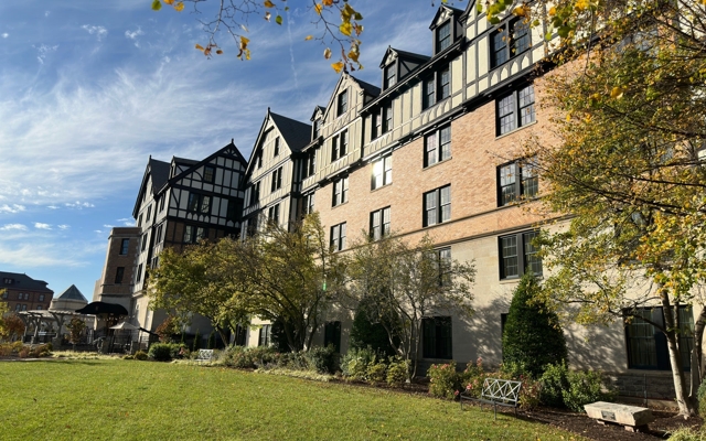 Picture for Hotel Roanoke & Conference Center, Curio Collection by Hilton
