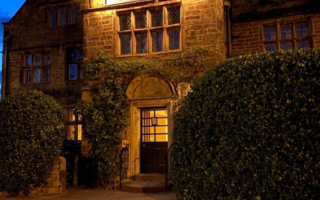 תמונה עבור The Peacock at Rowsley